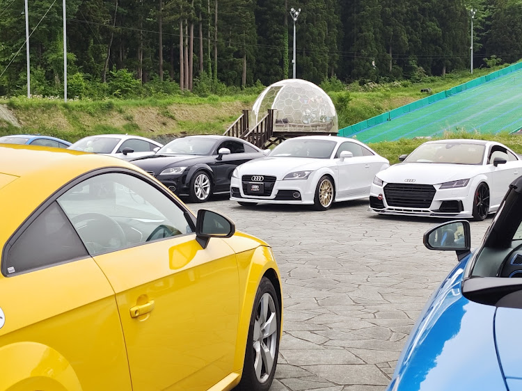 TTのLOTTE ARAI RESORTS・TTクーペ・アウディTTミーティング・アウディのある風景・新潟に関するカスタム事例の投稿画像6枚目