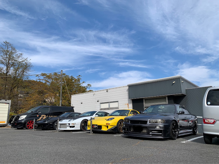 スカイラインの愛車の一番好きな角度・紅葉ドライブ・D'zgarage・イニシャル d・ドライブに関するカスタム事例の投稿画像5枚目