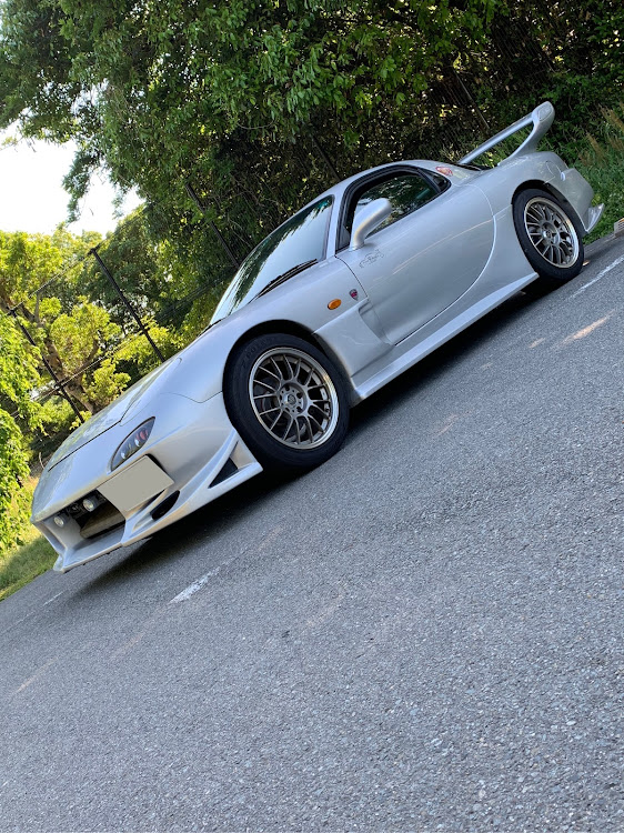 RX-7の木陰でパシャり！・愛車と自販機に関するカスタム事例の投稿画像4枚目