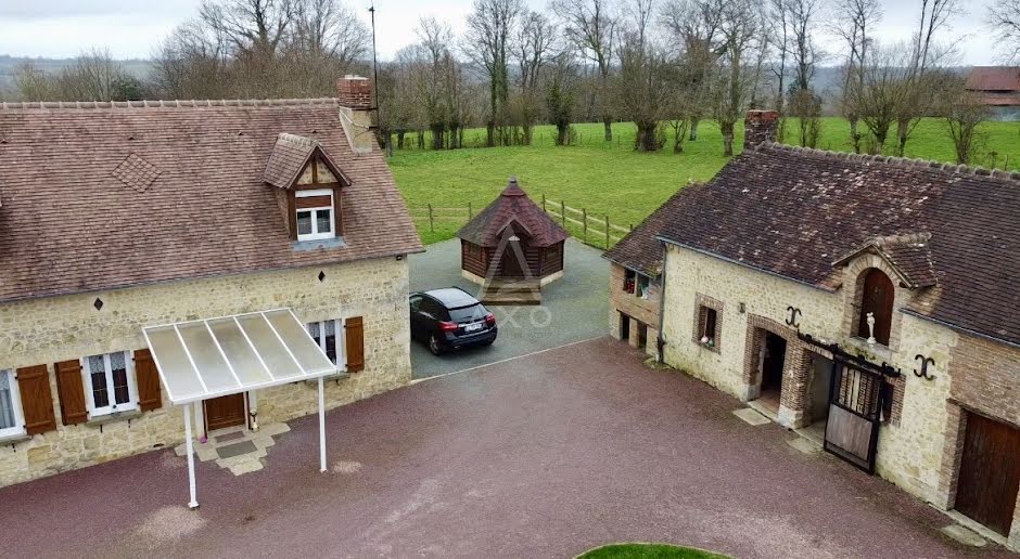 Vente ferme 6 pièces 185 m² à Mortagne-au-Perche (61400), 362 000 €