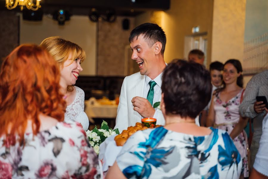 Fotógrafo de casamento Vladimir Petrov (vladkirshin). Foto de 22 de julho 2018