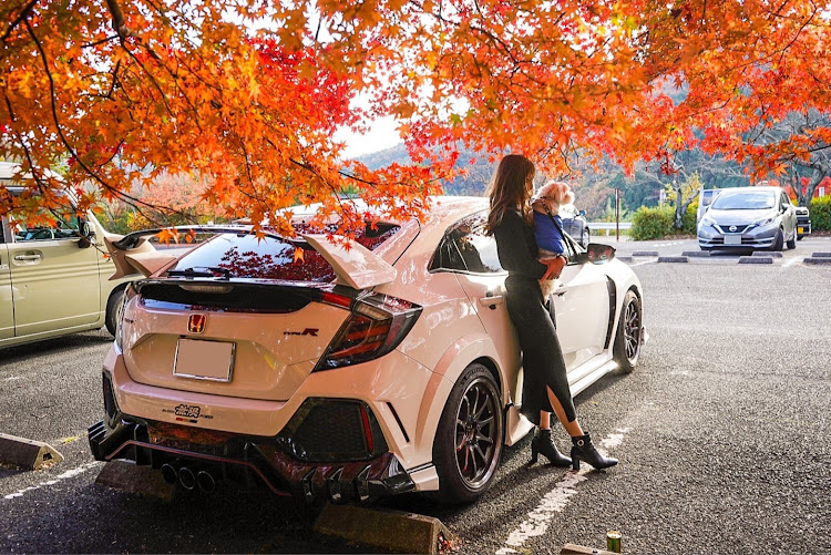 シビックタイプRのドライブ・MT女子・嵐山高雄パークウェイ・車好きな人と繋がりたい・紅葉と愛車に関するカスタム事例の投稿画像1枚目