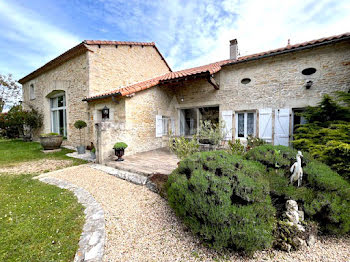 maison à Angouleme (16)