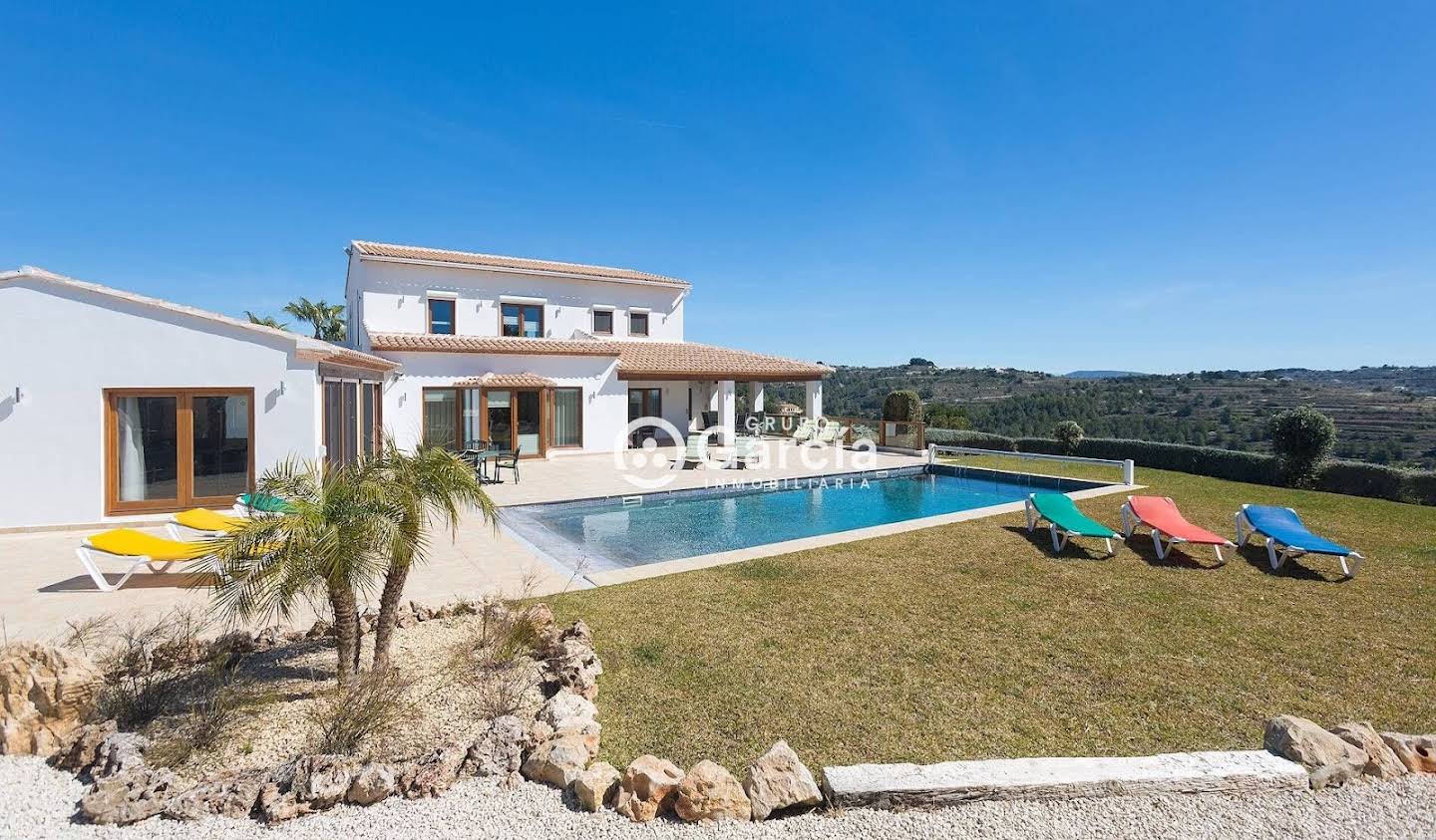 Property with pool Benissa