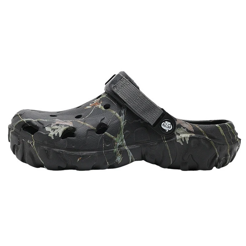 Chinelos fechados plus size masculinos. Conforto e estilo para seus pés em casa. Ideal para relaxar com o máximo de comodidade.
