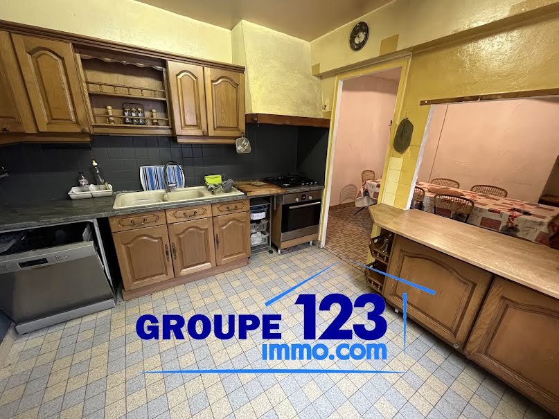 Vente maison 5 pièces 134 m² à Laroche-Saint-Cydroine (89400), 125 000 €