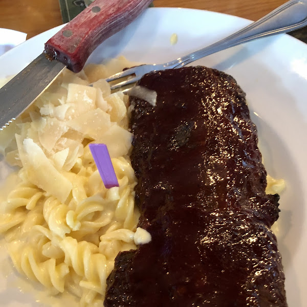 1/2 rack ribs and GF Mac