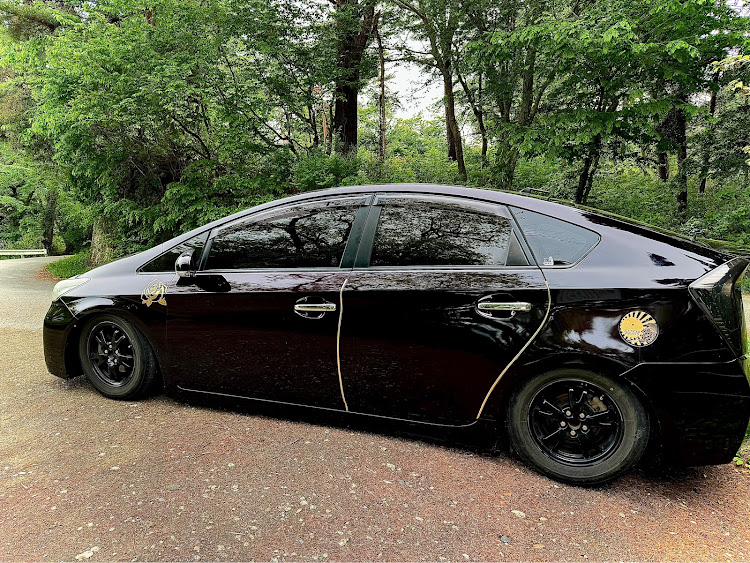 プリウスのPrius・プリウス30後期・zvw30・セミスモ・プリウス30に関するカスタム事例の投稿画像1枚目