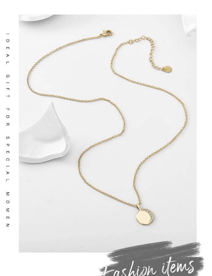 Collier rond simple pour femmes avec diamant, un bijou élégant et intemporel, idéal pour un usage quotidien et sublimer votre tenue.