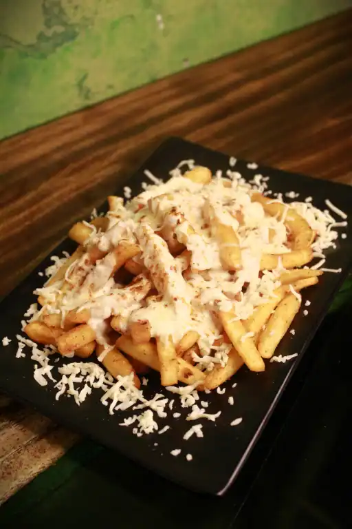 Peri Peri Cheese French Fries