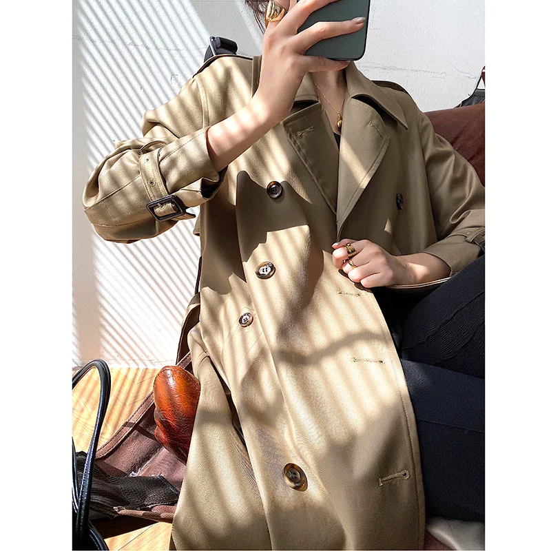 Dames windjack, middellang, lente en herfst, perfect voor lichte windbescherming en een stijlvolle uitstraling.