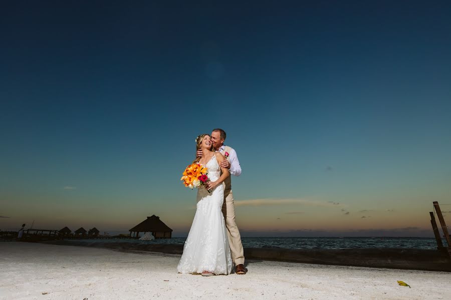 結婚式の写真家Gabriel Visintin (cancunweddings)。2023 2月14日の写真