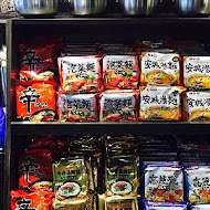 兩餐韓國年糕火鍋吃到飽