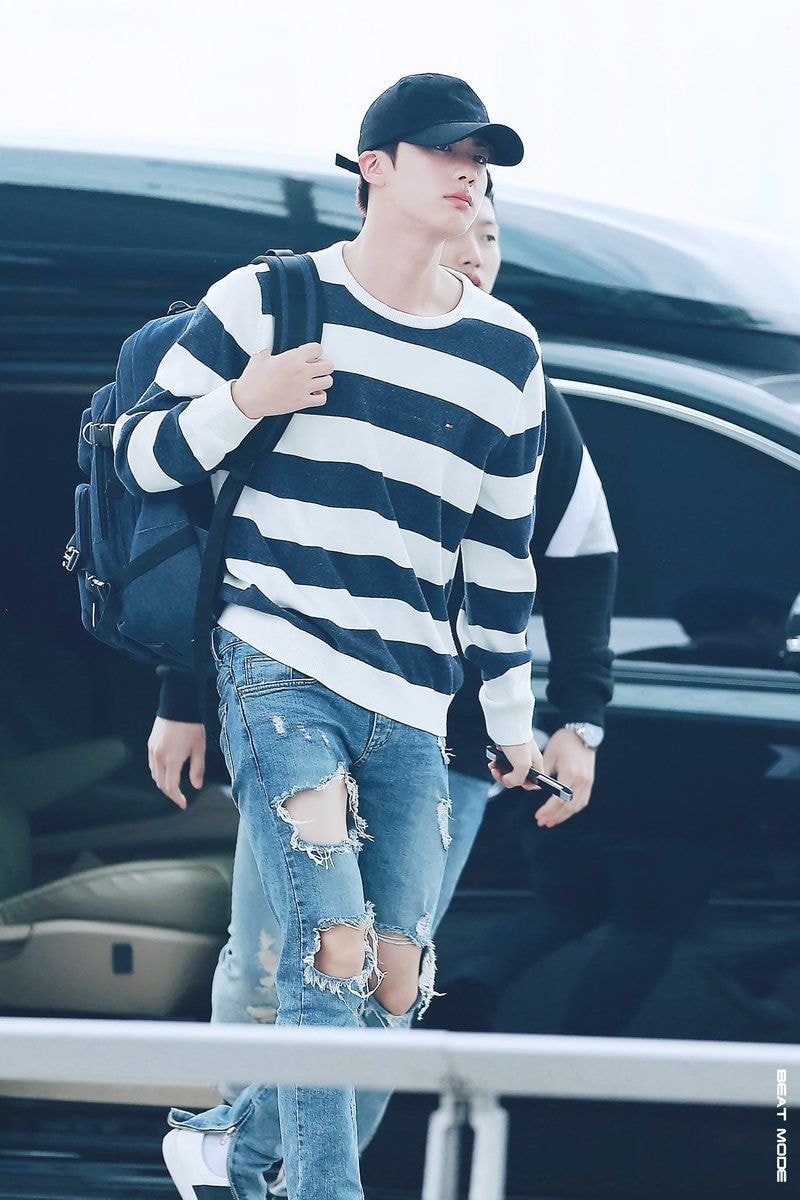 Jin Seokjin bts outfit denim jacket en 2023