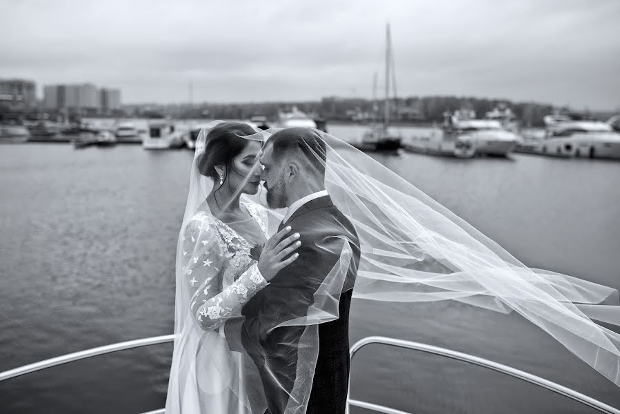 Fotógrafo de bodas Valeriy Korobchenko (valeriysolnce). Foto del 4 de febrero 2022