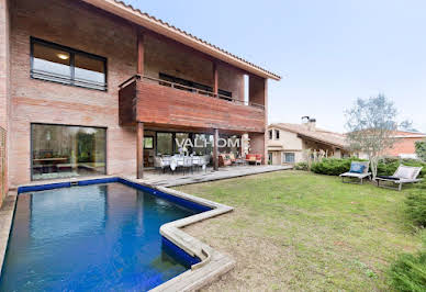 Villa with pool 5