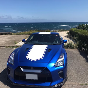 NISSAN GT-R