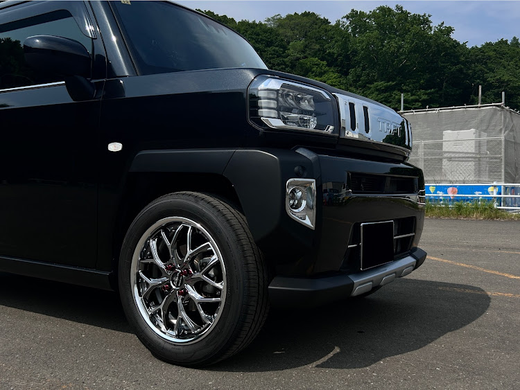 タフトのLA910S・タフト・ホイール交換・ナット交換に関するカスタム事例の投稿画像1枚目