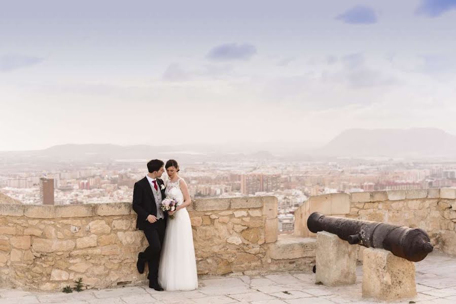 Fotografo di matrimoni Juancar Casarrubio (juancarcasarrub). Foto del 23 agosto 2016