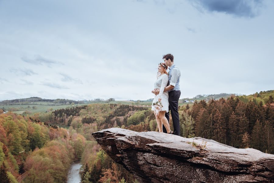 結婚式の写真家Louisa Müller (lm-fotodesign)。2023 3月25日の写真