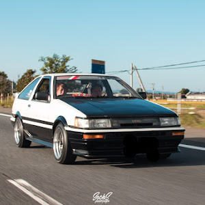 カローラレビン AE86