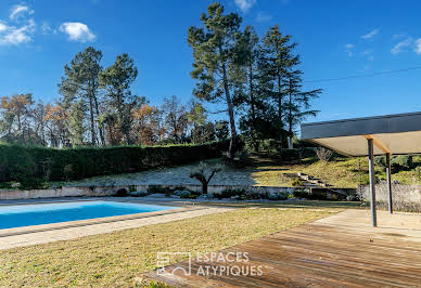 Maison avec piscine et terrasse 2