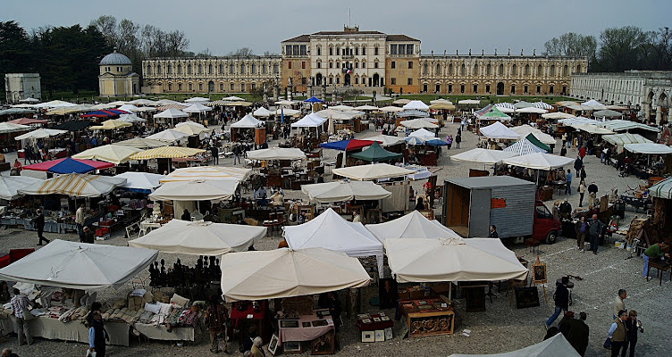 Mercato in Villa di danilo56