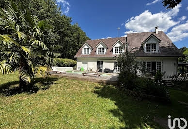 Maison avec piscine et terrasse 15