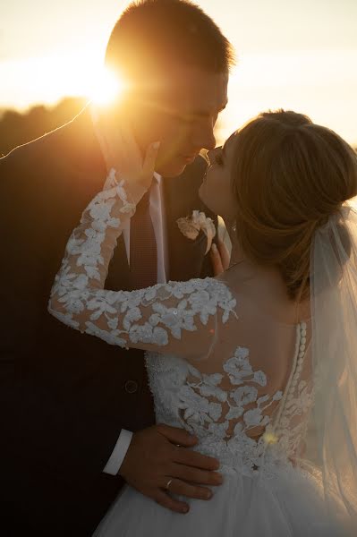 Jurufoto perkahwinan Denis Ivanov (weddden). Foto pada 9 Mac 2023