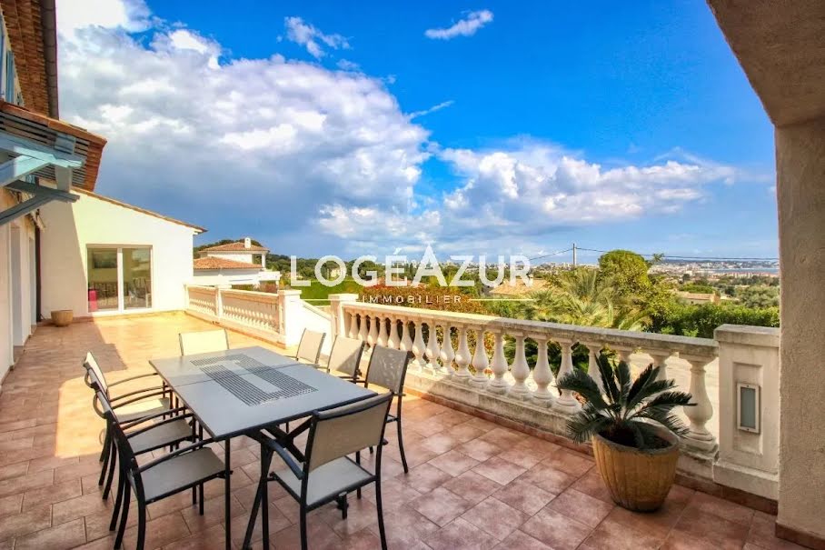 Vente villa 6 pièces 330 m² à Le golfe juan (06220), 1 350 000 €