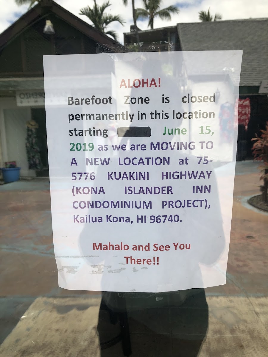 Tried to get a crepe before leaving and found this posted in the window! Below is their new address I guess:

5776 Kuakini Hwy
Kailua-Kona, HI 96740