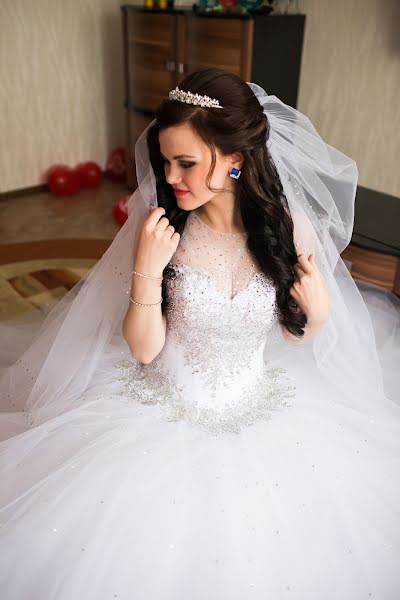 結婚式の写真家Gosha Nuraliev (lider)。2015 4月8日の写真