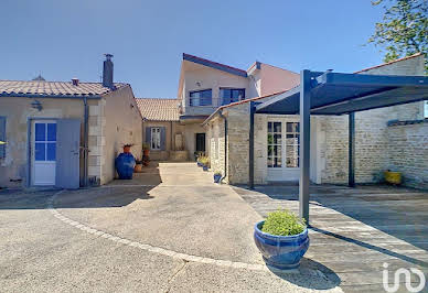 Maison avec piscine et terrasse 10