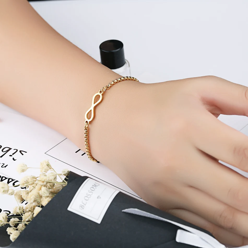 Pulseira Ajustável de Aço Inoxidável Fashion Masculina e Feminina – Joia Versátil e Durável Para um Visual Elegante e Moderno.