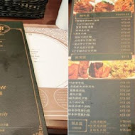 TJB Dim Sum & Tea 茶餐室(家樂福台南安平店)