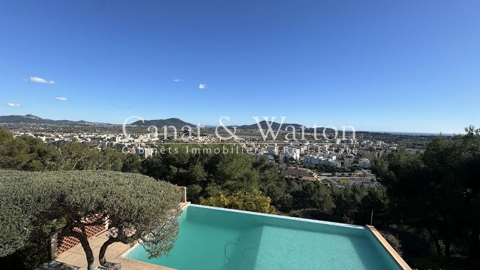 Vente villa 5 pièces 192 m² à La garde (83130), 890 000 €