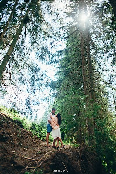 Fotógrafo de casamento Volodimir Mackevich (fotomaza). Foto de 20 de novembro 2015