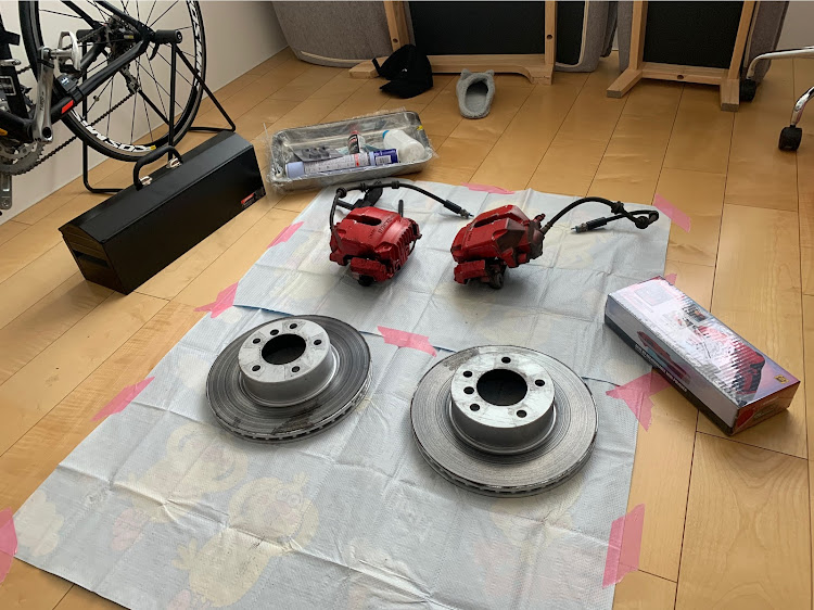 Z4 ロードスターのブレーキキャリパー塗装・ブレーキ・BMW・塗装・DIYに関するカスタム事例の投稿画像1枚目