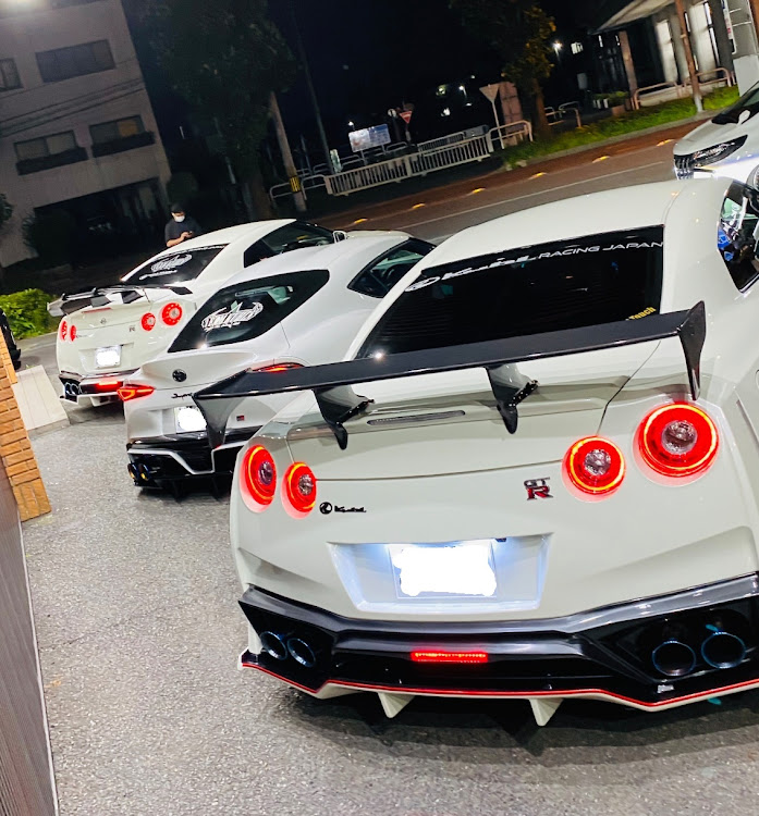 NISSAN GT-RのKuhl Racing・VERZ-WHEELS・Team kuhl’sに関するカスタム事例の投稿画像3枚目