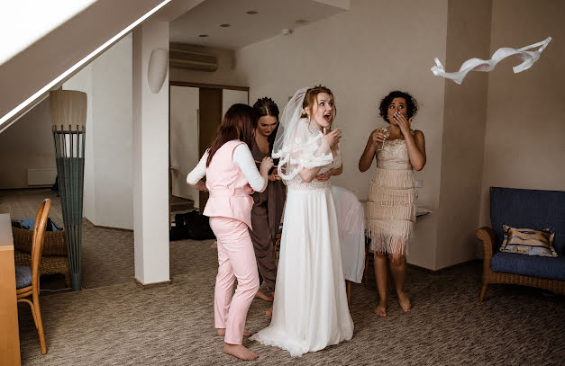 婚礼摄影师Oksana Saveleva（tesattices）。2019 11月17日的照片