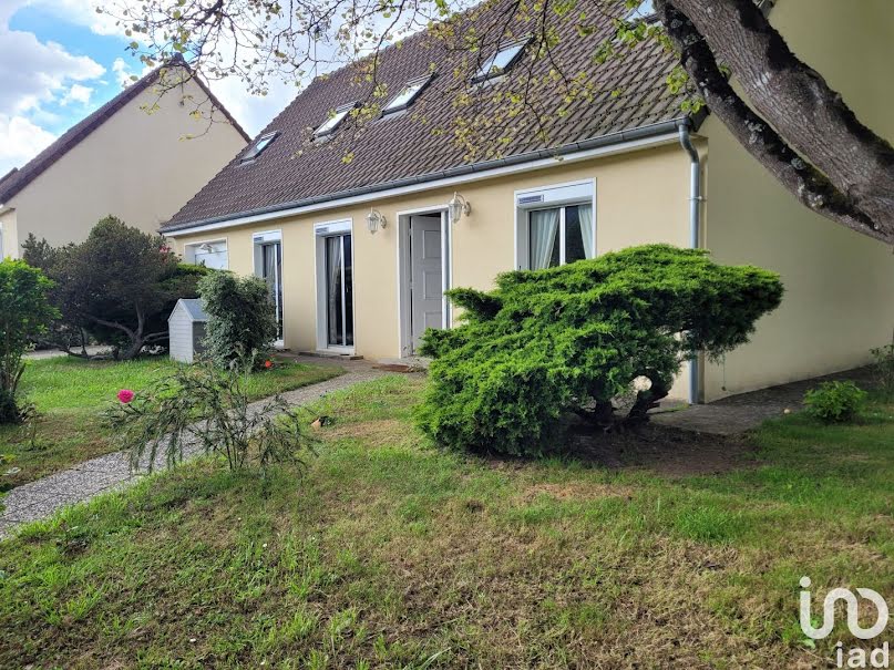 Vente maison 7 pièces 135 m² à Parcé-sur-Sarthe (72300), 172 000 €