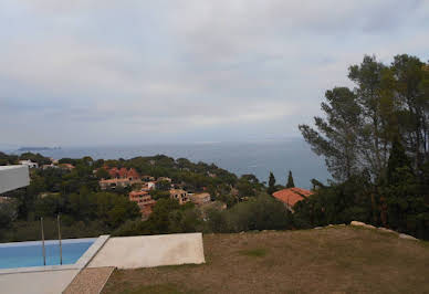 House with pool and terrace 4