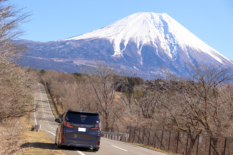 ヴェルファイアの富士山と愛車・富士山とコラボ・3月もよろしくお願いします・勝手に富士山強化月間・ドライブに関するカスタム事例の投稿画像2枚目