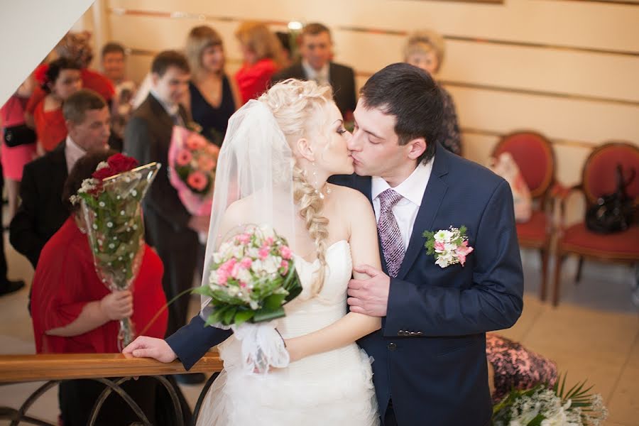 Wedding photographer Anna Aleksandrovskaya (anlou). Photo of 26 March 2013