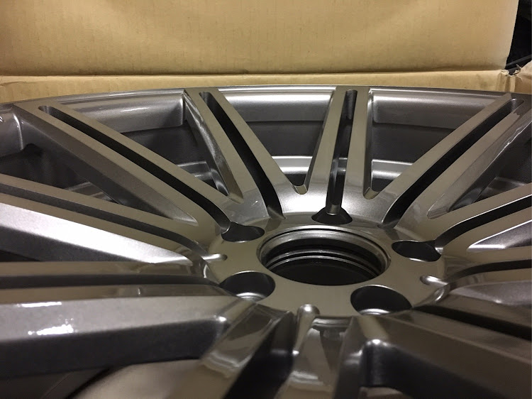 GSのホイール・vossen・CV4に関するカスタム事例の投稿画像2枚目