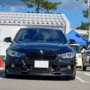 3シリーズ セダン 320i