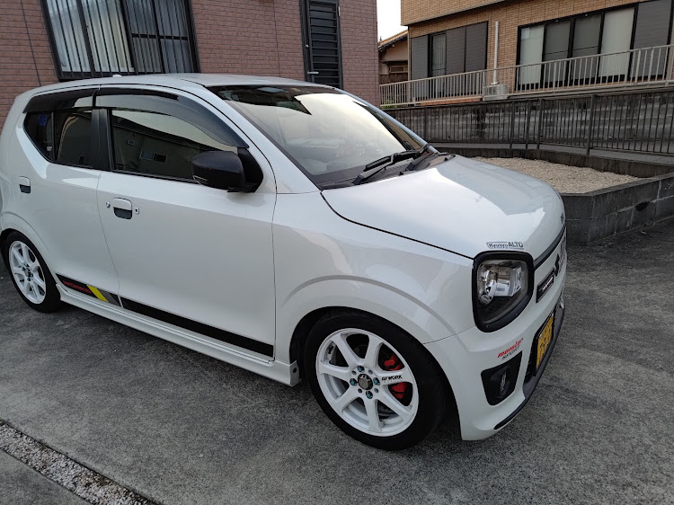 アルトワークスの車検準備中・ステアリング交換に関するカスタム事例の投稿画像10枚目