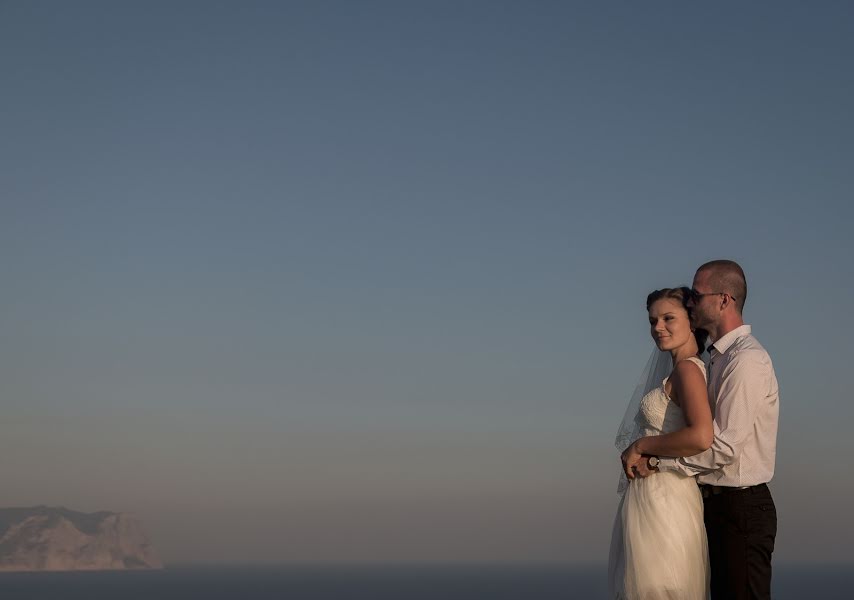 Fotografo di matrimoni Anton Strizh (strizh). Foto del 9 maggio 2017