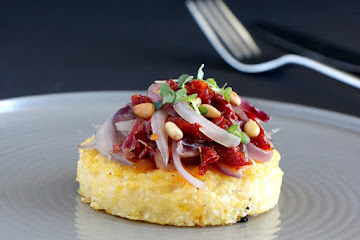 Caramelized Red Onions Polenta Bites (vegan, gluten free)