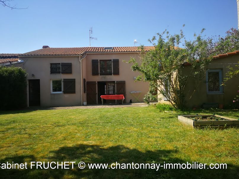 Vente maison 6 pièces 119 m² à Chantonnay (85110), 184 625 €